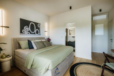 Moderna kvalitetna vila sa grijanim bazenom 800m od mora - u izgradnji 12