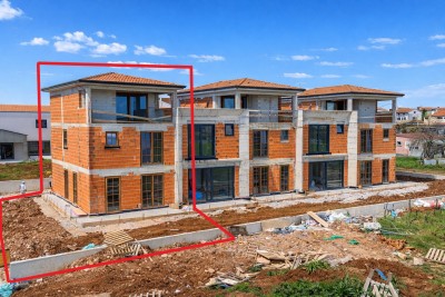 Mediteranska krajnja kuća u nizu s vrtom – mirna lokacija, 2 km od mora i centra Poreča - u izgradnji 3