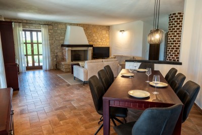 Šarmantna istarska vila s bazenom i mediteranskim vrtom 7