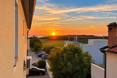 Novigrad – stan s velikom terasom, 500 m od mora 15