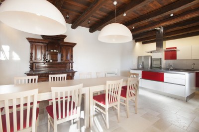 An authentic Istrian estate located on a spacious plot of land 12