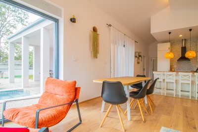 Svetvinčenat – Moderna pritličnica s bazenom, novogradnja 8