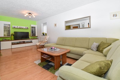 Affascinante Casa Familiare con Cortile Privato vicino a Parenzo 9