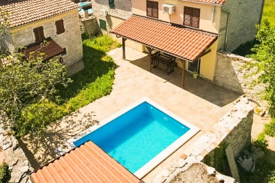 OPPORTUNITY!!! Intimate Istrian property with swimming pool and 2 residential units