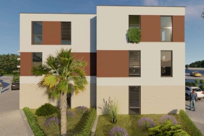GELEGENHEIT!!! Neue Wohnung mit Terrasse in Strandnähe - in Gebäude
