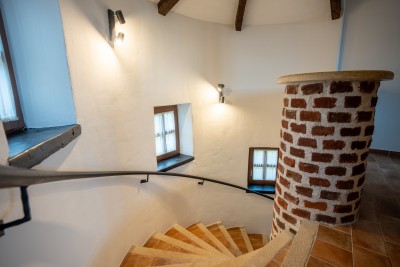 Šarmantna istarska vila s bazenom i mediteranskim vrtom 20