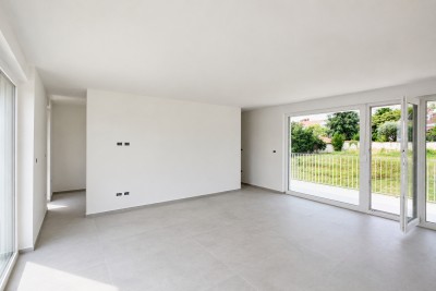 Umag okolica,  stan na 2.katu 79m2 , 1500m od mora - kopija 4