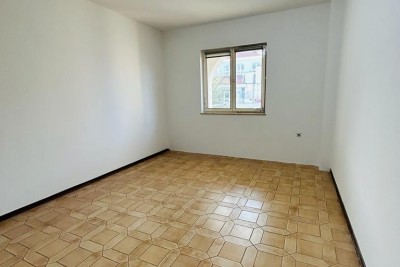 Three-room apartment in the center of Poreč 3