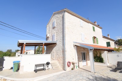 Renovated Istrian stone house, the last in a row, with a jacuzzi 1