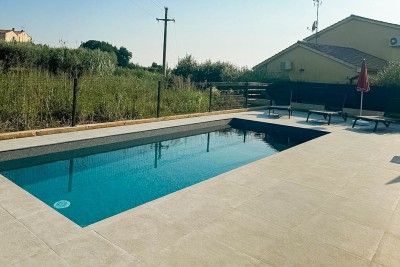 OPPORTUNITÀ!!! Lussuoso appartamento con piscina e vista mare, completamente arredato 3