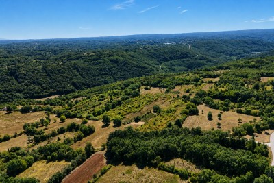 EKSKLUZIVNO – moderna vila s bazenom, 233,59 m², mir i privatnost u srcu Istre 15