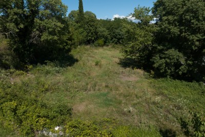Interesting plot of land with a project and building permit in an idyllic location