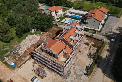 Poreč, terraced house 1500m from the center, 2km from the sea 4