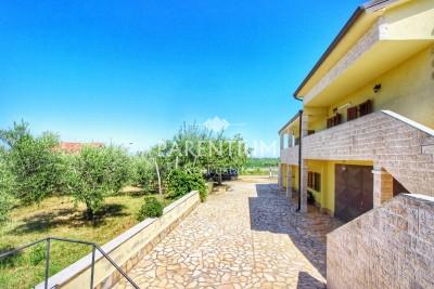Istria, Porec area - Apartment house with pool and sea view 17