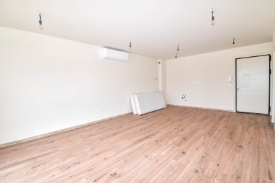 Stan u modernoj zgradi sa bazenom i garažom 900m od mora - u izgradnji 10